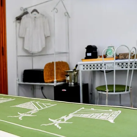 Noon לינה וארוחת בוקר