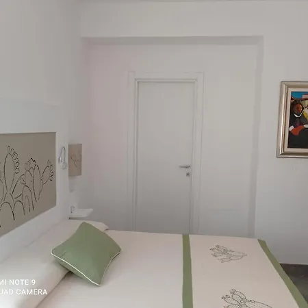 Noon Nocleg ze śniadaniem