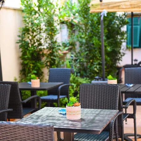 Noon Nocleg ze śniadaniem 3*